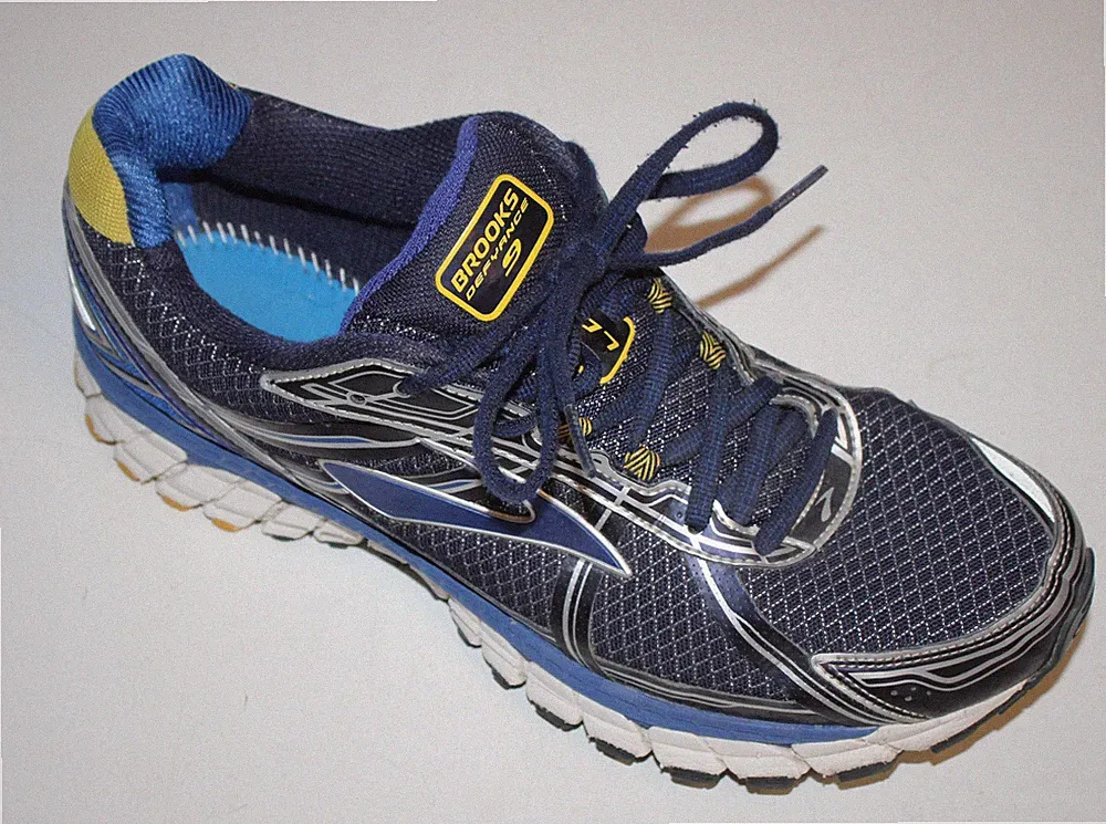 Brooks Defyance 9 Herren Laufschuhe Sneaker EU 45 UK 10 US 11 Blau Running