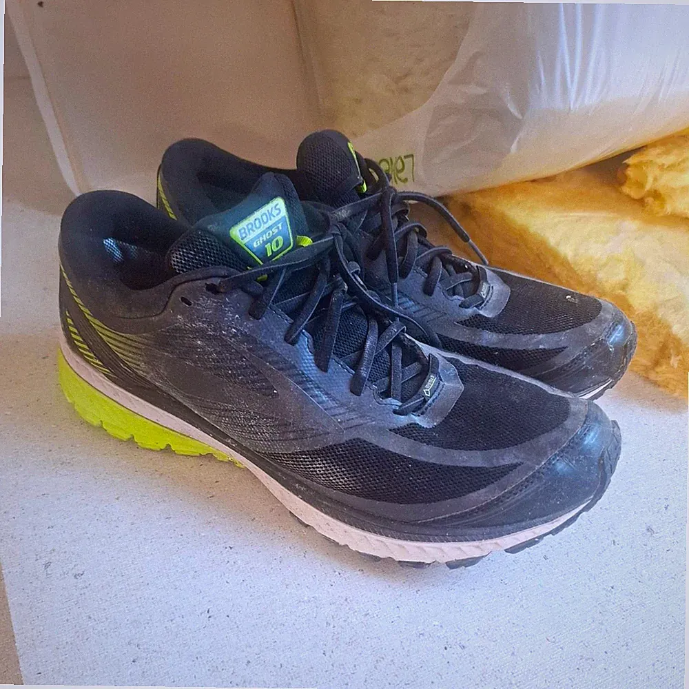 Brooks Ghost 10 Herren Laufschuhe Sneaker schwarz/grün Mesh Low Top Schnürung