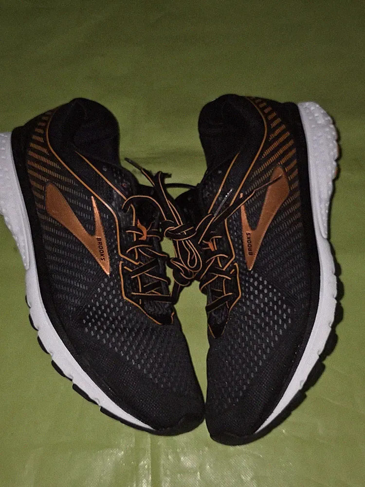 Brooks Ghost 12 Sneakers Laufschuhe Gr.45,5 Sportschuhe Schwarz Orange