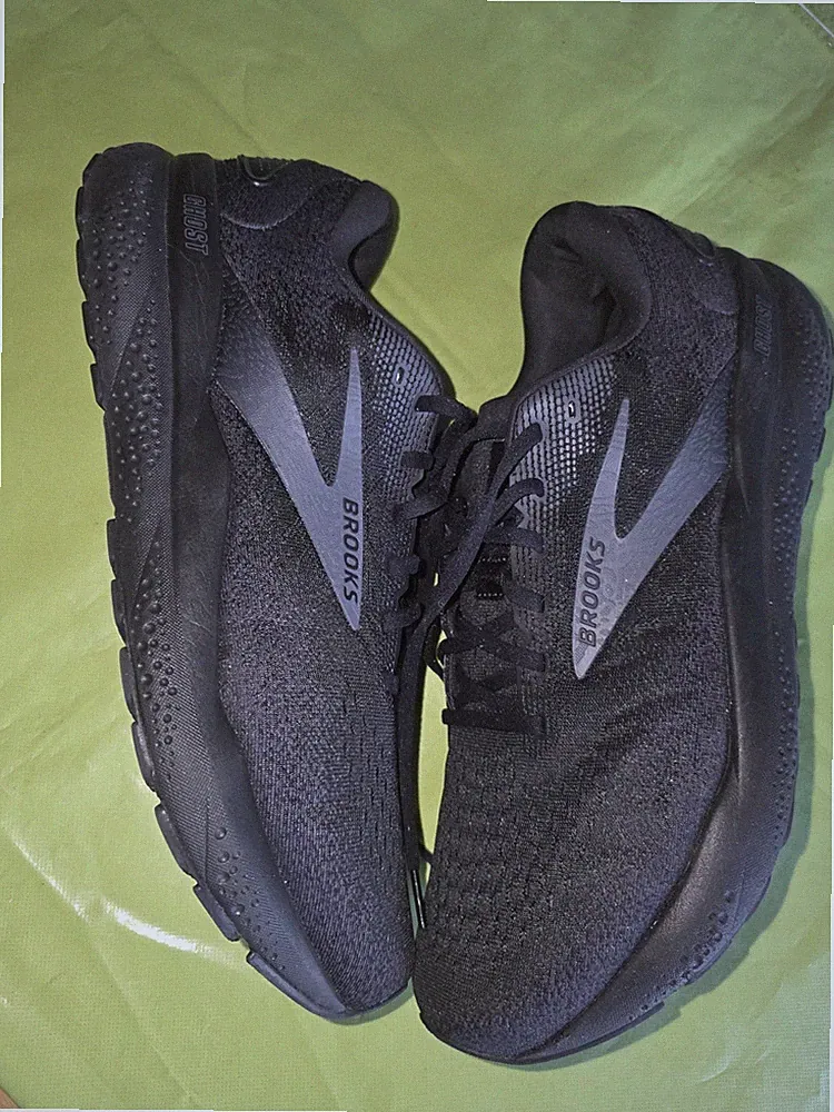 Brooks Ghost 16 Sneakers Laufschuhe Gr.47,5 Sportschuhe Schwarz