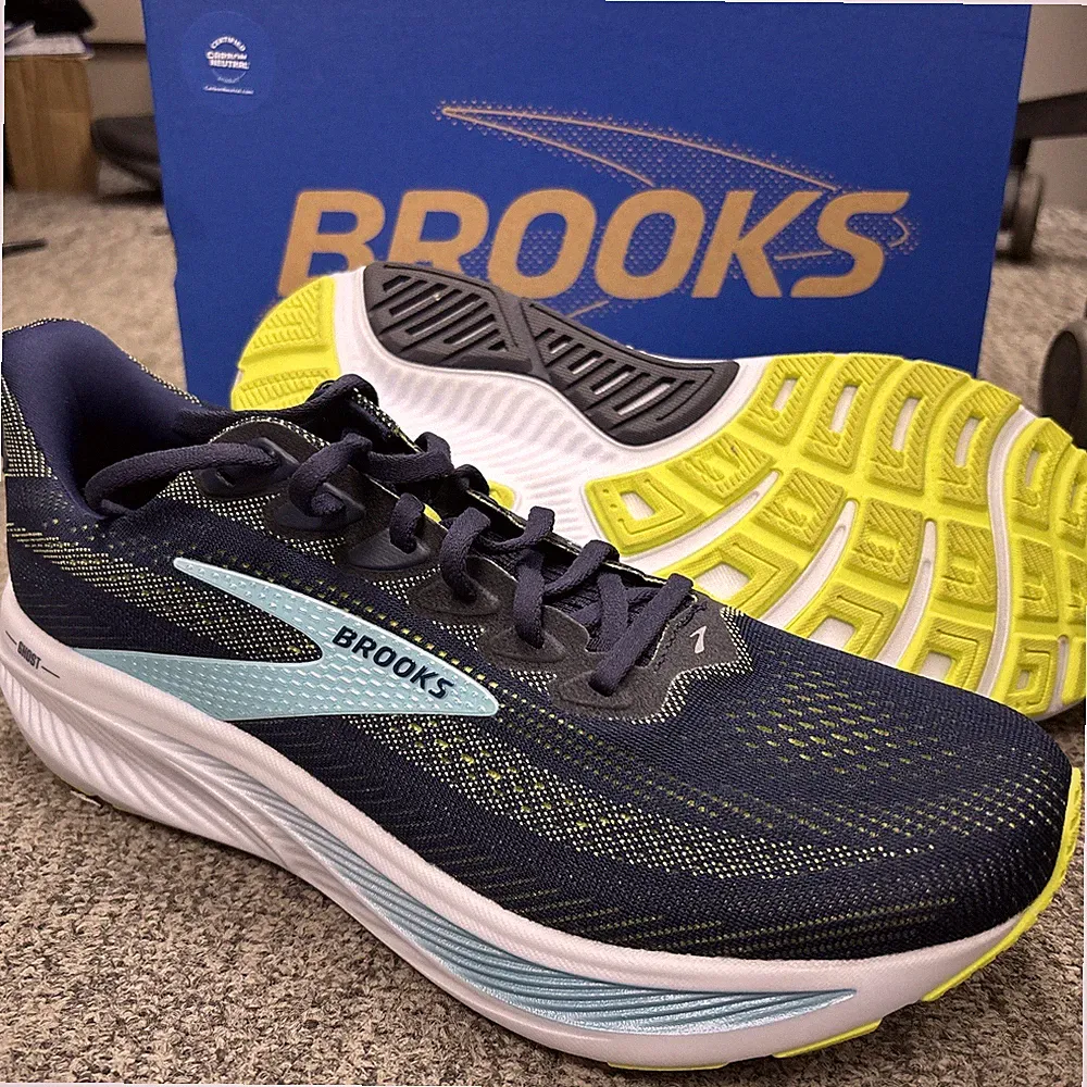 Brooks Ghost 17 Herren Laufschuhe Größe 9,5 Neu
