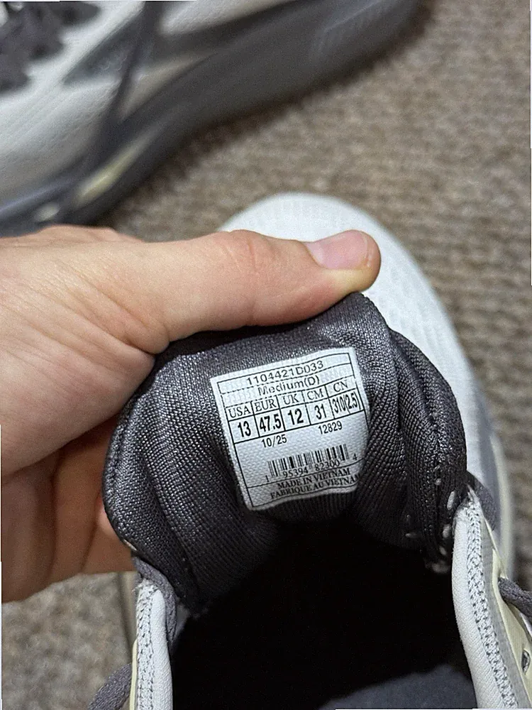 Brooks Ghost 17 Running Shoes Gray White Men's Size 13 US (EUR 47.5)