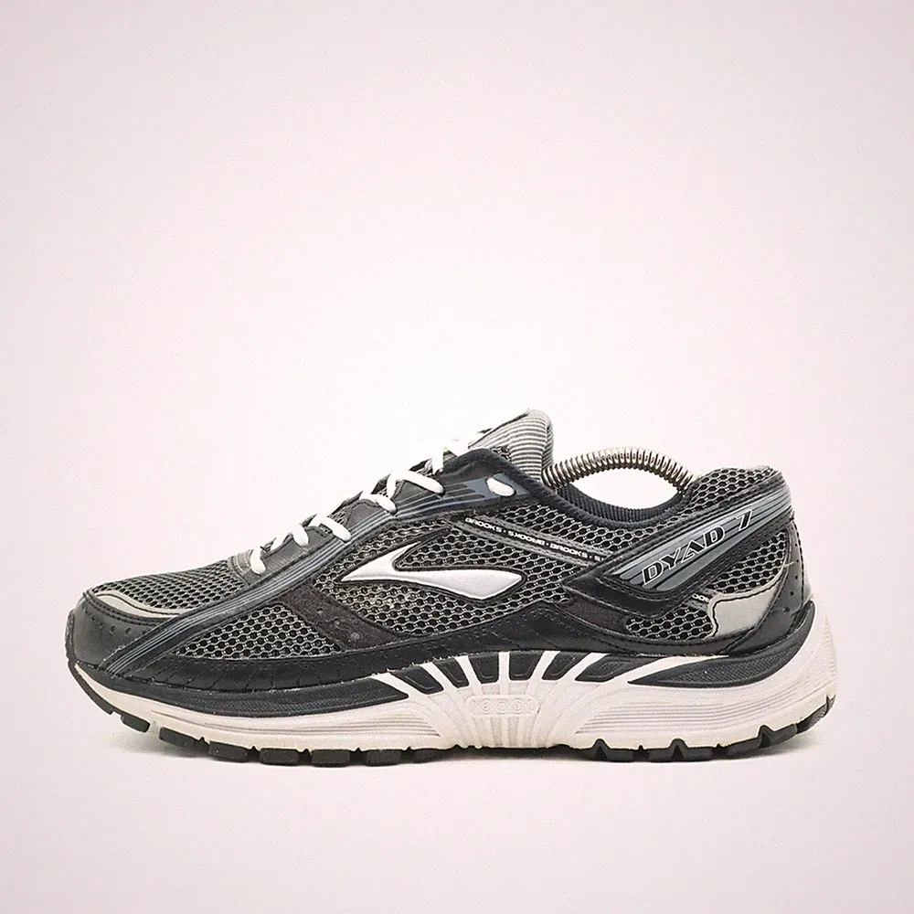 Brooks Herren Dyad 7 Sneaker Schwarz/Silber Mesh Atmungsaktiv Laufschuhe EU 42.5