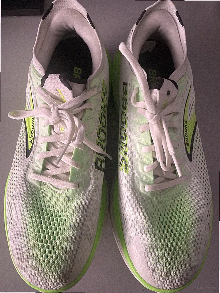 Brooks Hyperion 3 Laufschuhe