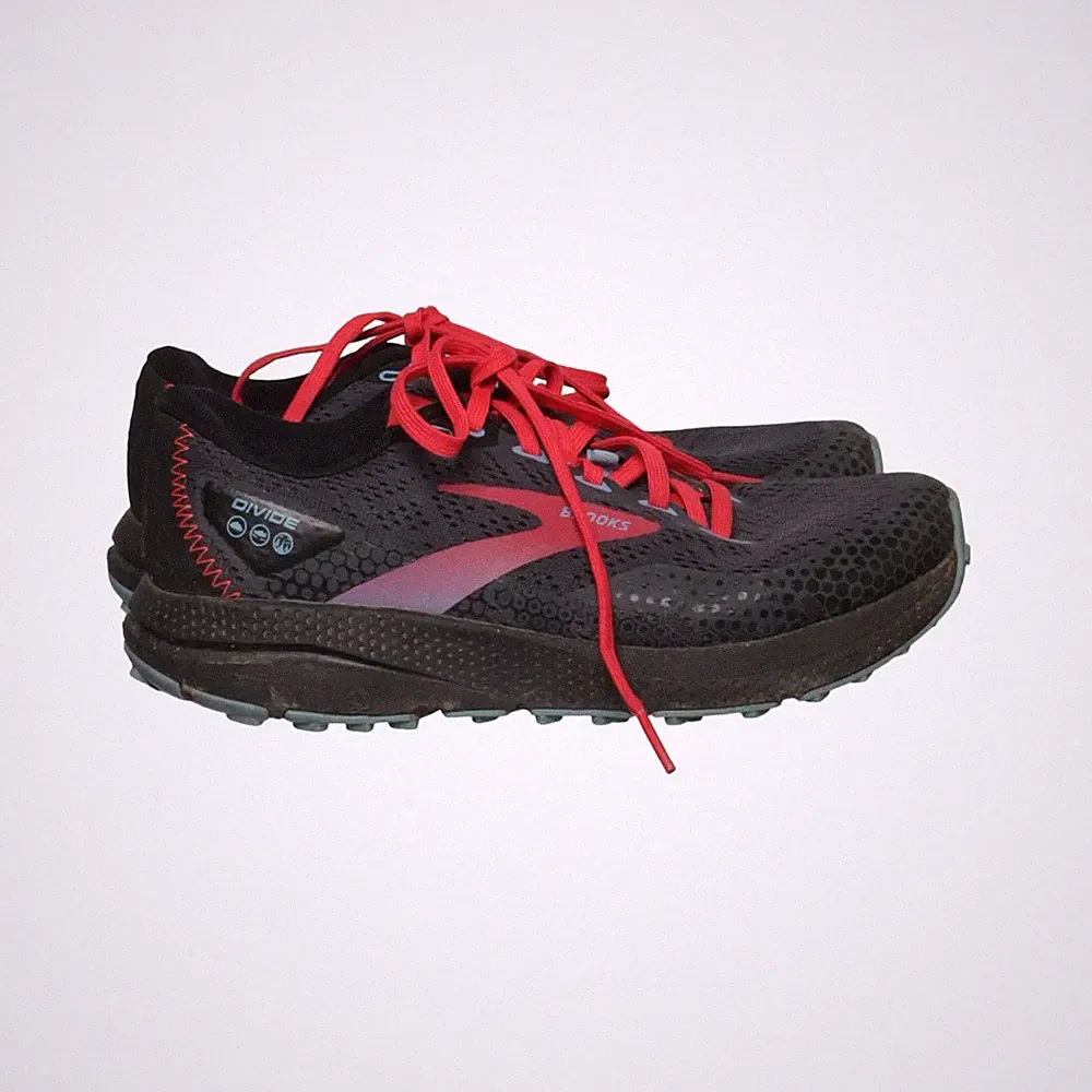 Brooks, Laufschuhe, Größe: 37 1/2, Schwarz/Rot/Blau, Damen #r3L