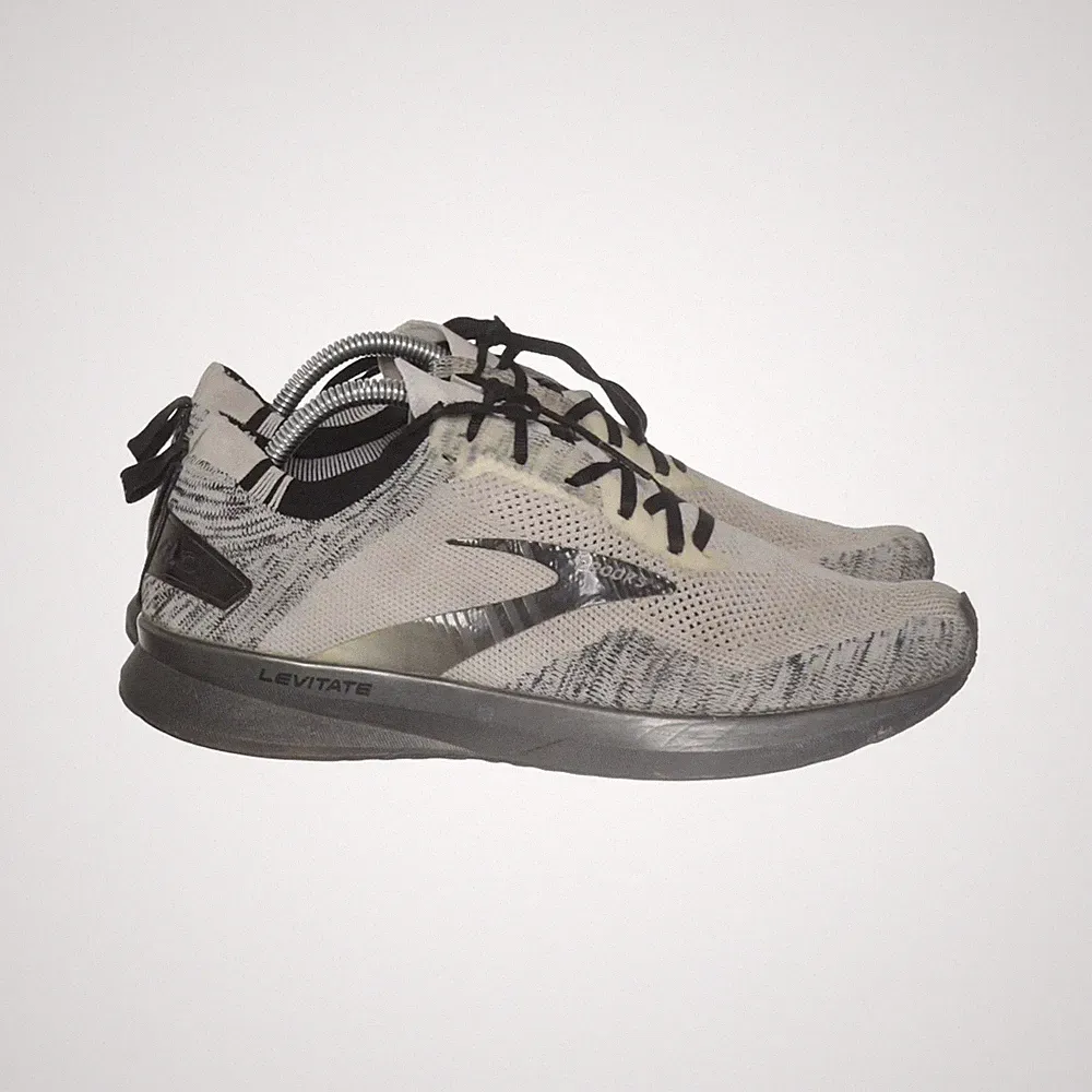 Brooks, Laufschuhe, Größe: 43, Beige/Schwarz/Grau, Herren #l0I