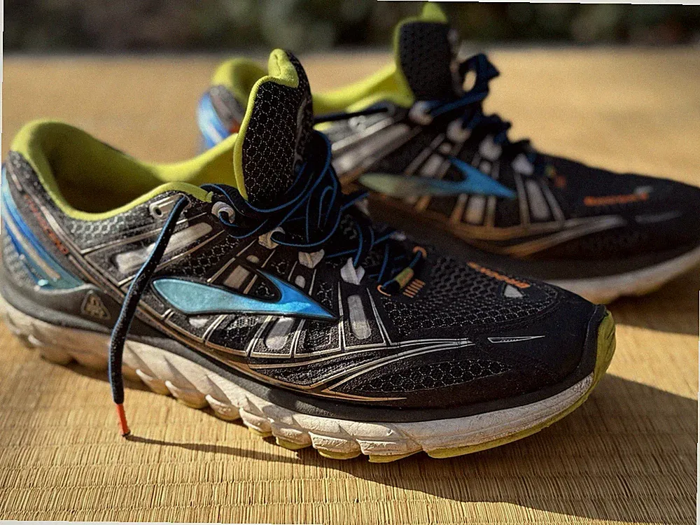 Brooks Laufschuhe Herren, größe 45