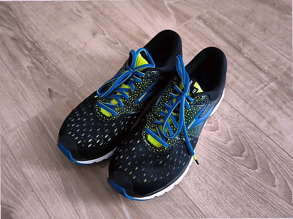 Brooks Laufschuhe, Neuwertig, Gr. 43/ US 9,5/ CM 27,5, Farbe Blau