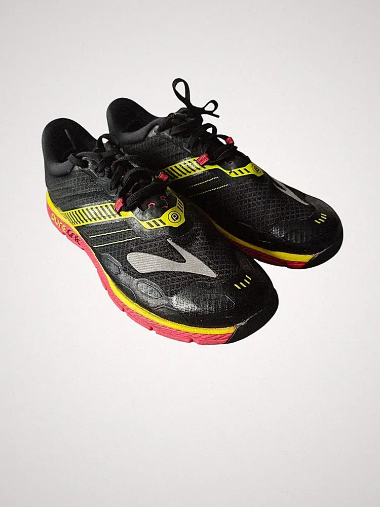 Brooks PureGrit 5 Trail Laufschuhe Herren UK 9,5 EU 44,5 Schwarz Gelb Pink