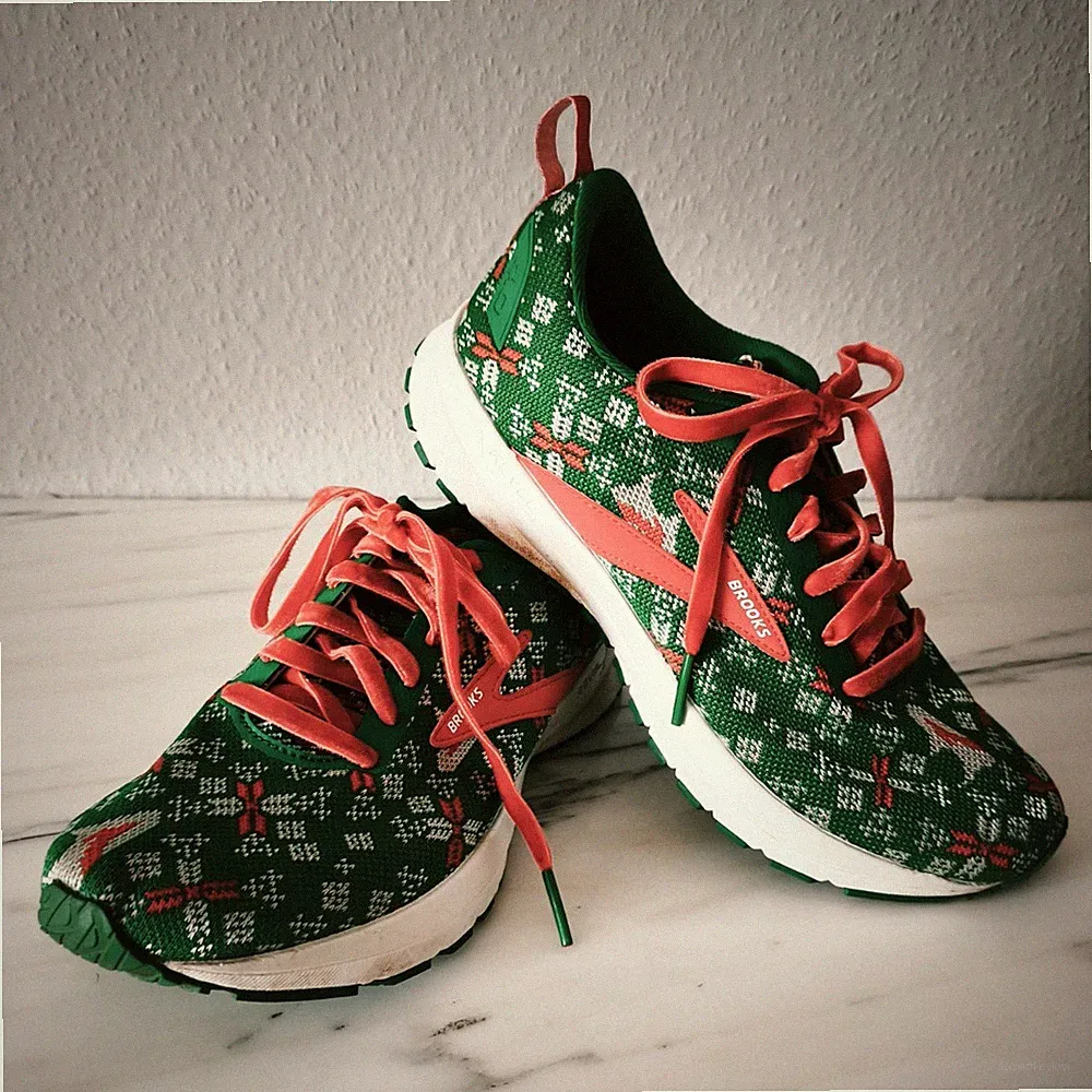 Brooks Revel Laufschuhe Sneaker Mesh Schnürung Fair Isle grün rot EU 41