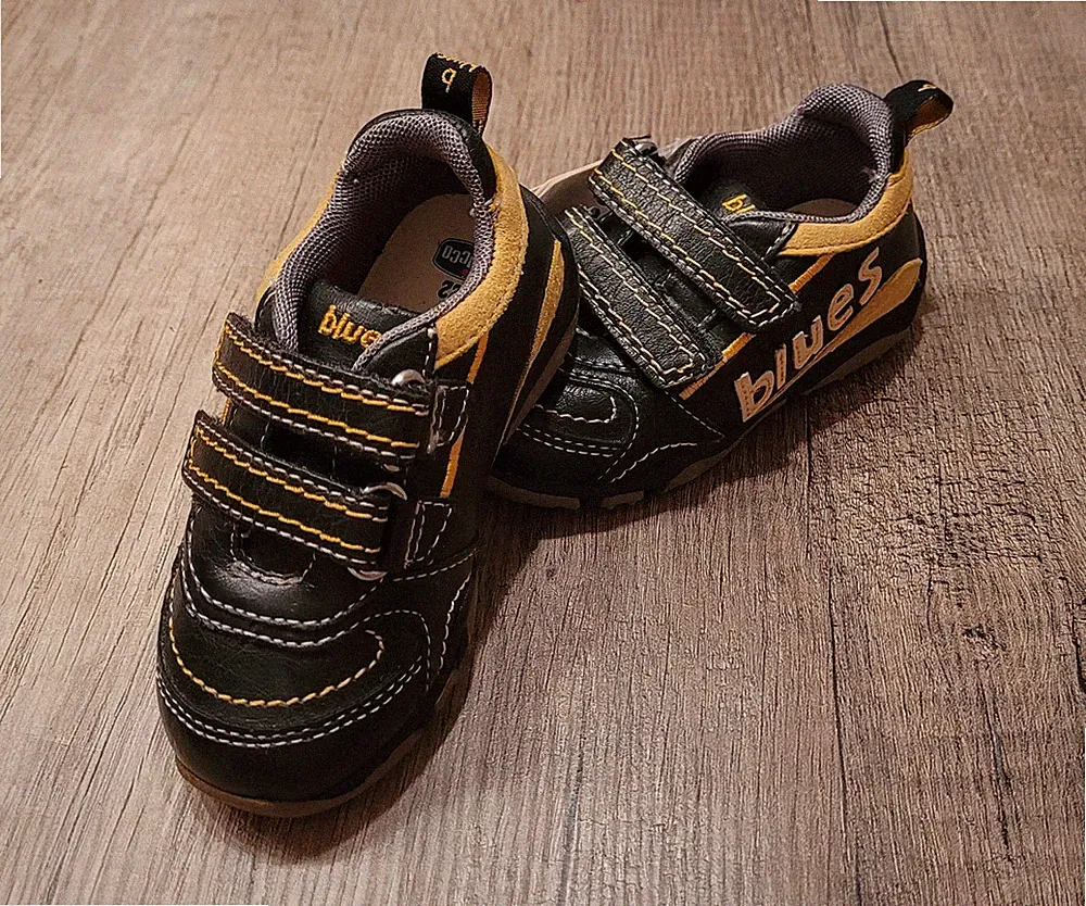Chicco Blues Kinder Halbschuhe Lauflernschuhe Schwarz Gelb Leder Gr 22 NEU