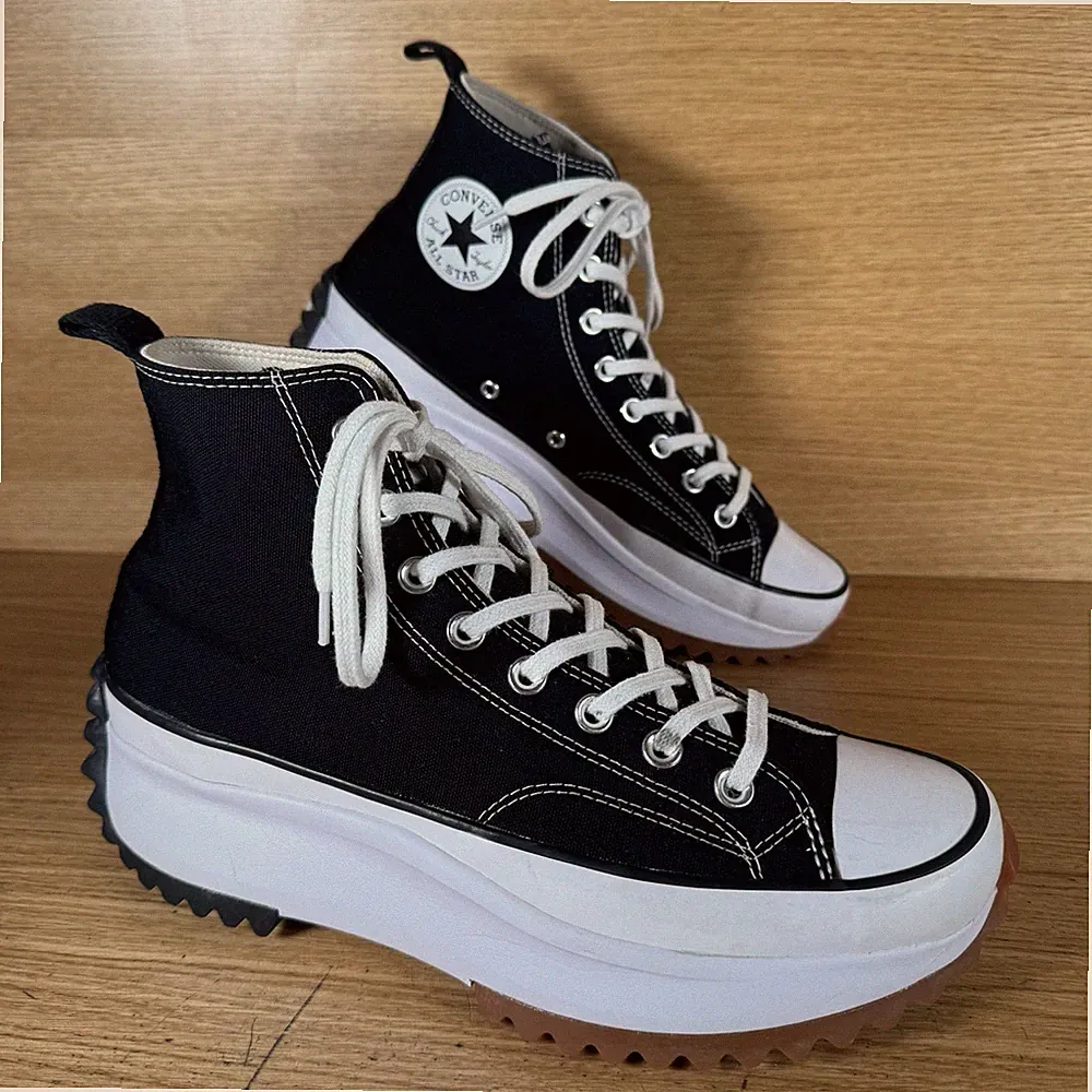Converse Unisex Turnschuhe Größe 8,5 UK Run Star Hike schwarz Plateauschuhe