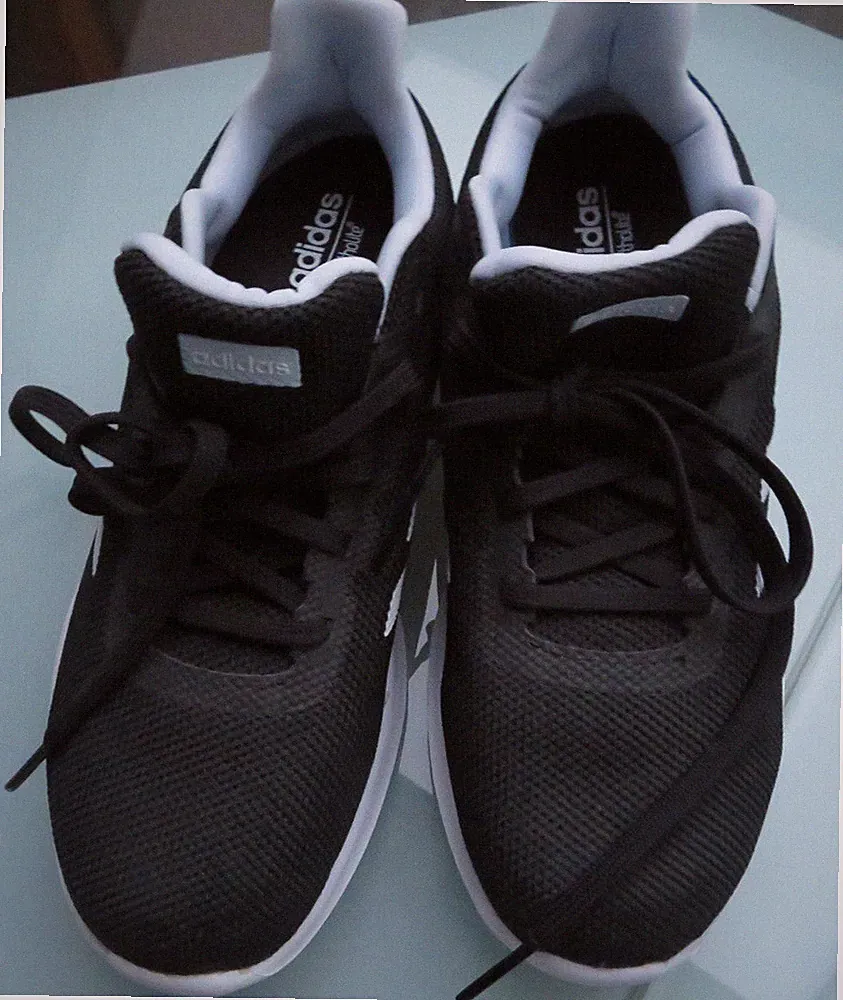 Damen ADIDAS Laufschuhe Schwarz Gr.40 UK 7