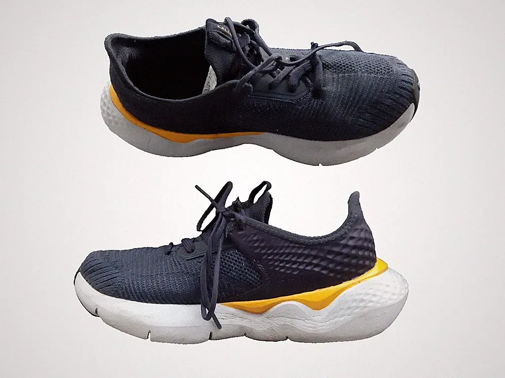 Decathlon Kalenji Jogflow 500.1 Herrenlaufschuhe dunkelblau mit gelben Akzenten