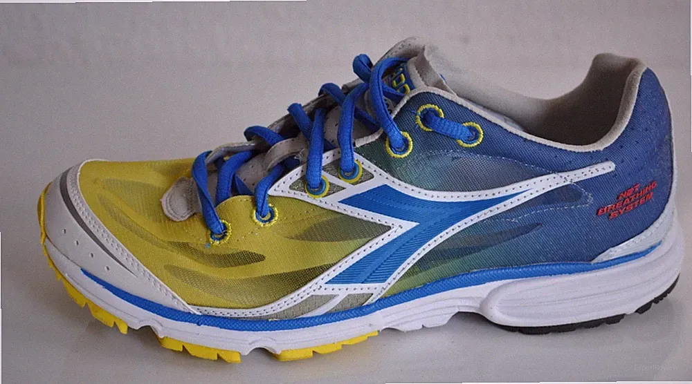 Diadora N2100 Laufschuhe Joggingschuhe Sportschuhe Leichtgewicht Dämmung Gr 42