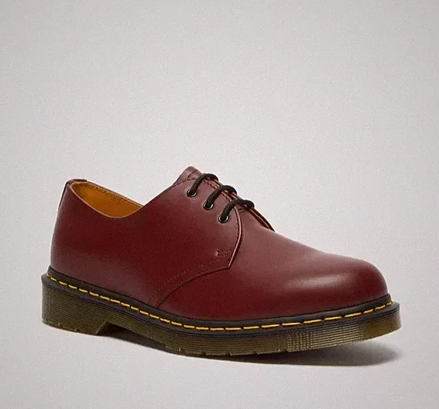 Dr. Martens 1461 Glattleder Oxford Schuhe in Kirschrot