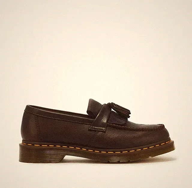 Dr. Martens Adrian Ambassador Halbschuhe aus weichem Leder mit Quasten in Dunkelbraun