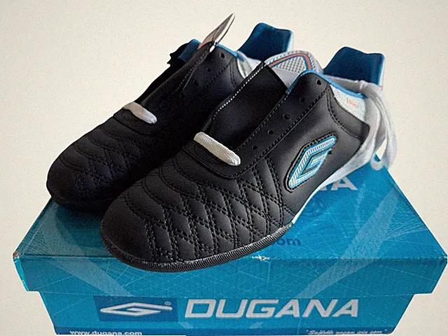 Dugana TF Herren Fußballschuhe Turf Kunstrasen Hartplatz Schwarz Gr. 36
