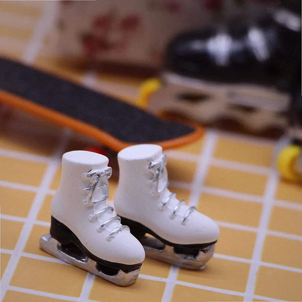 Eiskunstlaufschuhe für Herren im Maßstab 1/12, Miniatur-Schuhmodell fürfür