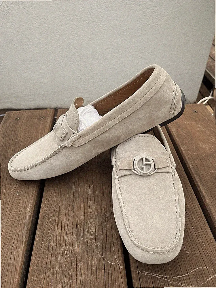 Giorgio Armani Herren Mokassins aus Veloursleder – Beige/Taupe – Gr. 43 – Neu