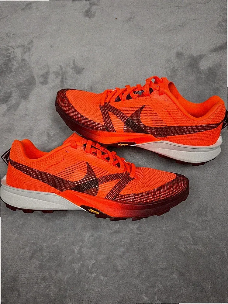Gr.40.5 - Nike Kiger 10 Neu Trail Laufschuhe Orange FV3929-800