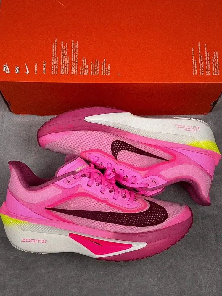 Gr.42 - Nike Zoom Fly 6 Pink Spell Bordeaux Laufschuhe FN8455-602