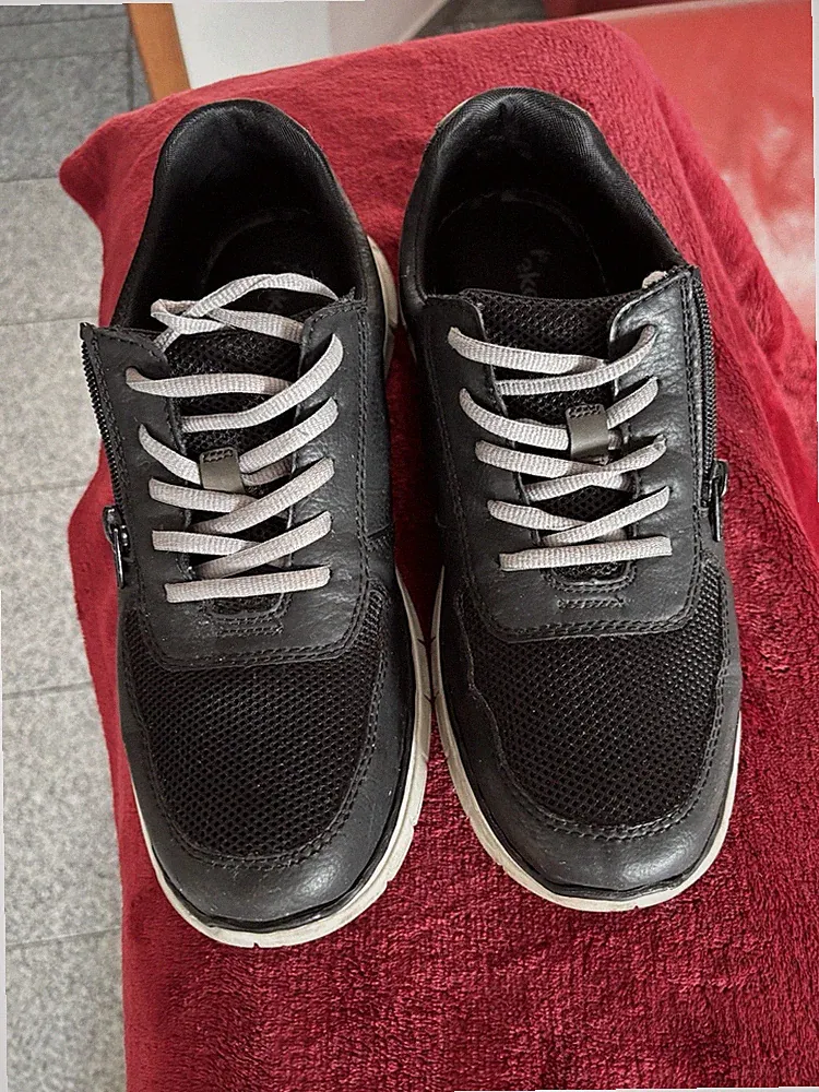 Herren Sneaker Größe 42 - Sportschuhe, Laufschuhe, Turnschuhe