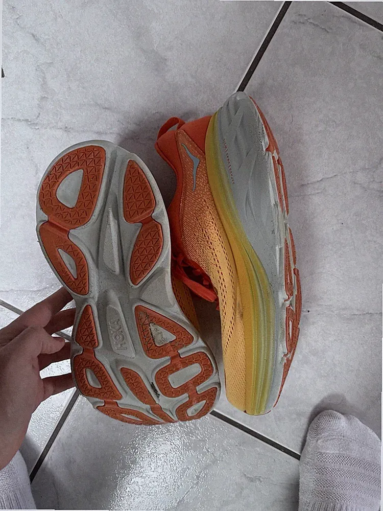 Hoka Bondi 8 Laufschuhe Herren Größe 43 1/3