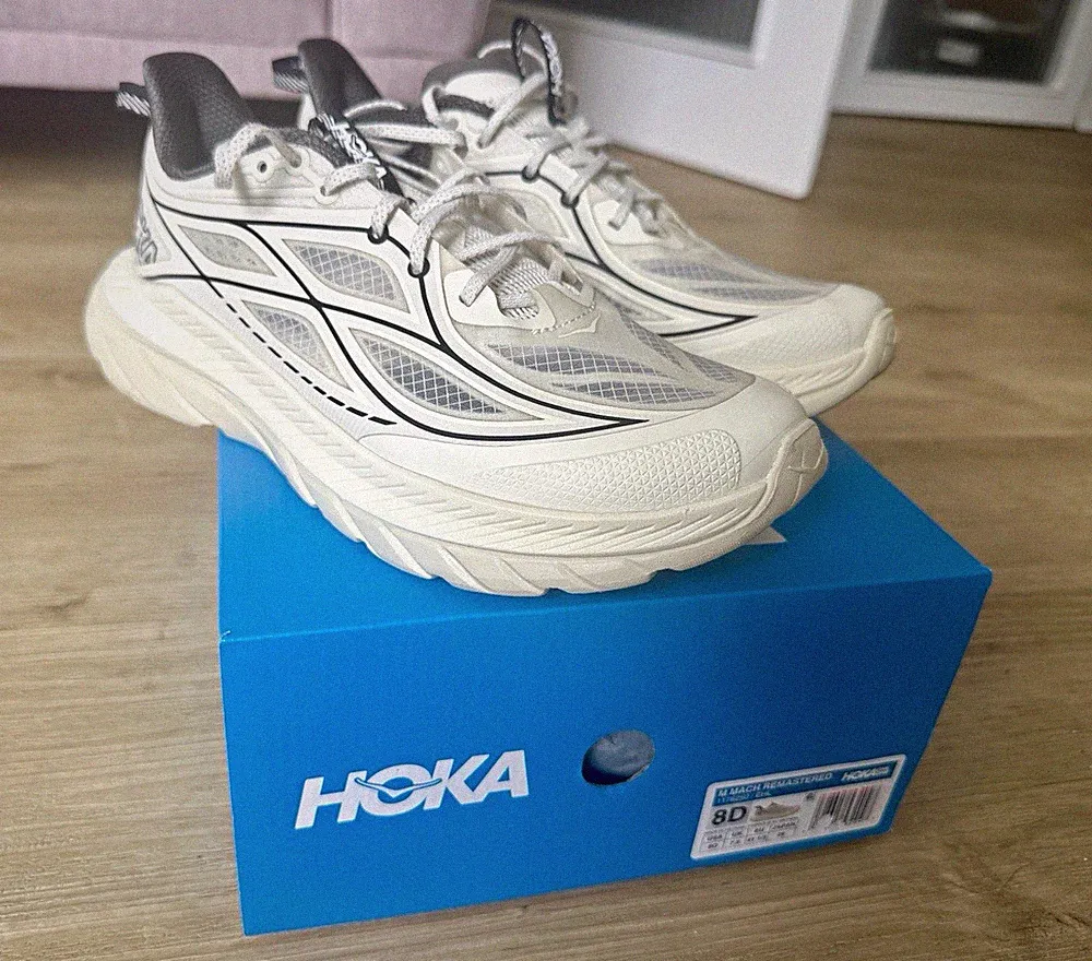 HOKA Mach Remastered Herren Laufschuhe Sneaker Beige/Grau EU 41 1/3 MPN