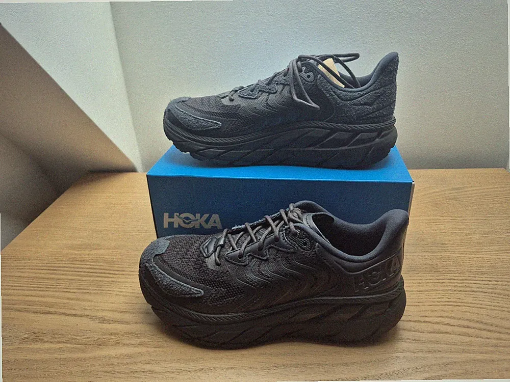 Hoka One Clifton LS Triple Black Laufschuhe - Größe UK 7 - 1141550