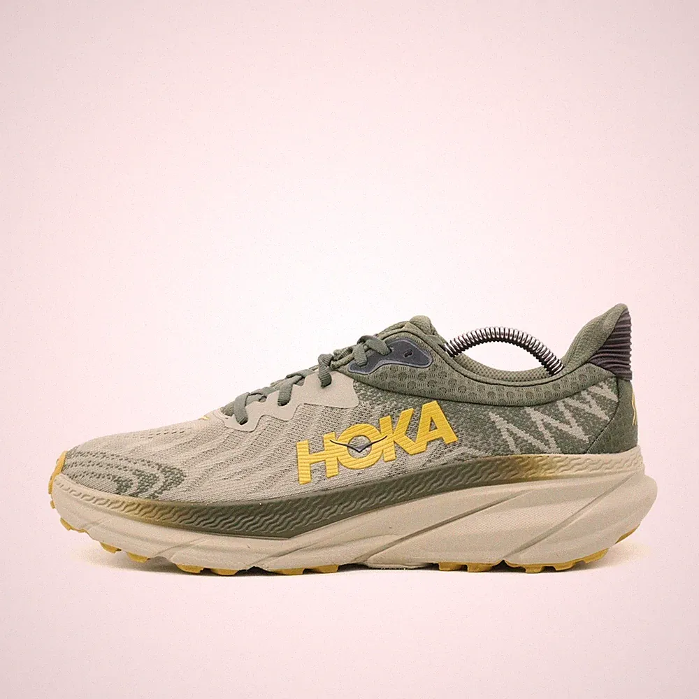 Hoka One Herren Challenger ATR 7 Sneaker grü/gold Mesh Laufschuhe EU 45 1/3