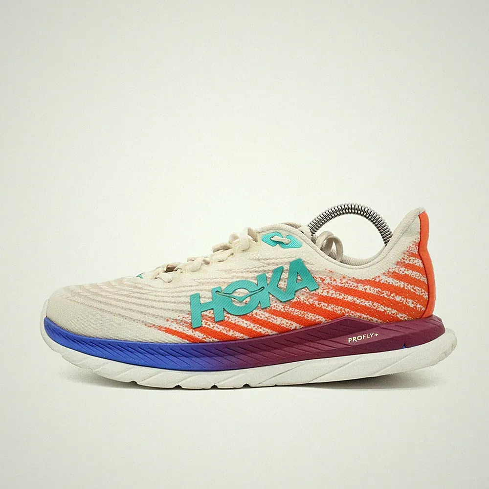 Hoka One Herren Mach 5 Wide Sportschuhe EU 43 1/3 Weiß/Orange/Blau 1136657 WFM