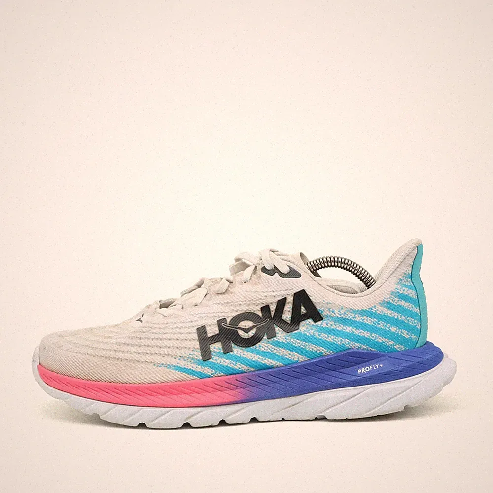 Hoka One Herren Mach 6 Laufschuhe Weiß/Blau/Pink Mesh Low-Top ProFly+ EU 43⅓