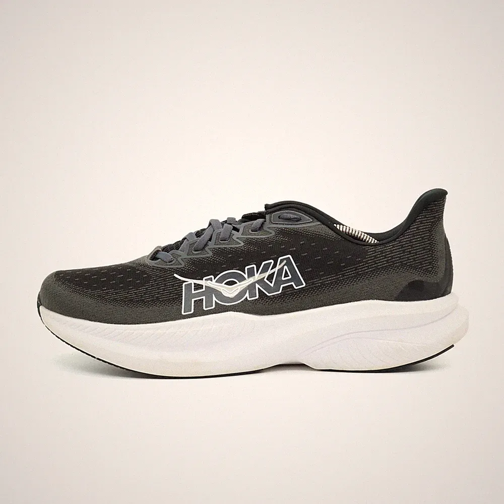 Hoka One Herren Mach 6 Sportschuhe Schwarz/Weiß Textil Laufschuhe EU 45 1/3