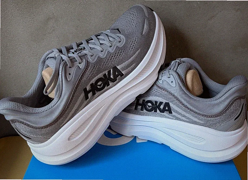 Hoka one one, Bondi 9 , Herren Laufschuh Größe 44, Farbe: grey