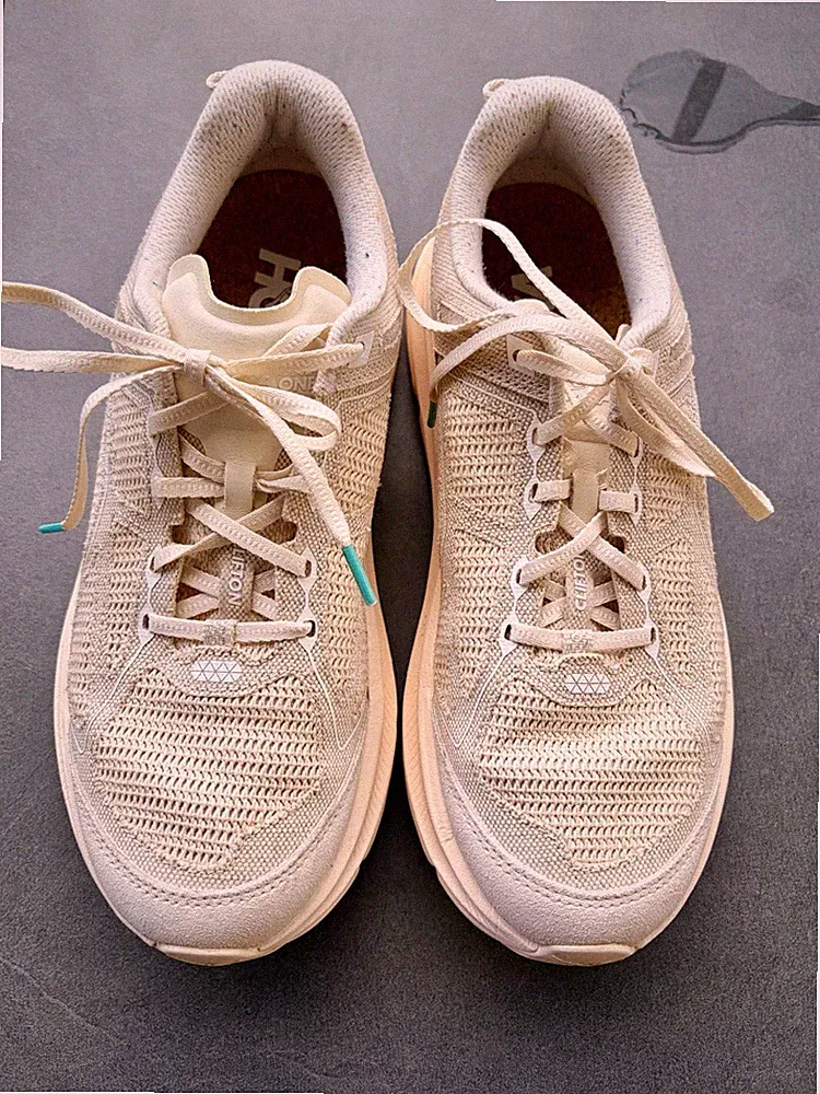 HOKA ONE ONE Clifton 8 Herren Laufschuhe Sneaker Beige EU 44 UK 10 US 11