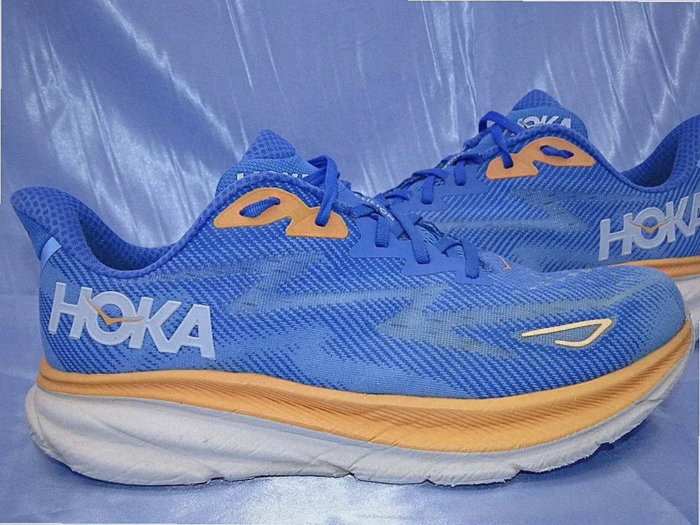 HOKA ONE ONE CLIFTON 9 HERREN GR 48 LAUFSCHUHE BLAU BONDI SCHUHE A2