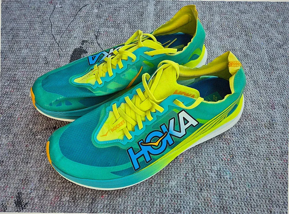 Hoka One One Rocket X2 Laufschuhe, blau/gelb, Größe 46 / 11.5, 50 km Laufleist.