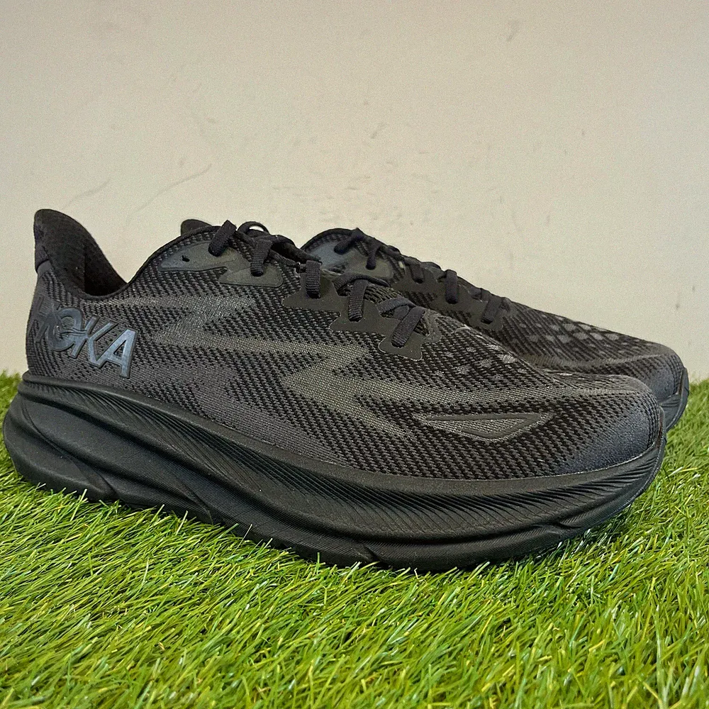 Hoka One One Turnschuhe Größe 12,5 Herren schwarz Clifton 9 sportliche Laufschuhe