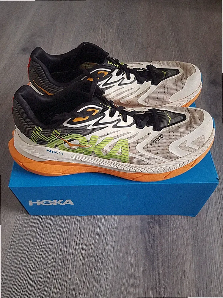 Hoka Tecton X2 Laufschuhe/Trailschuhe, Schuhe, 42 2/3, Carbon