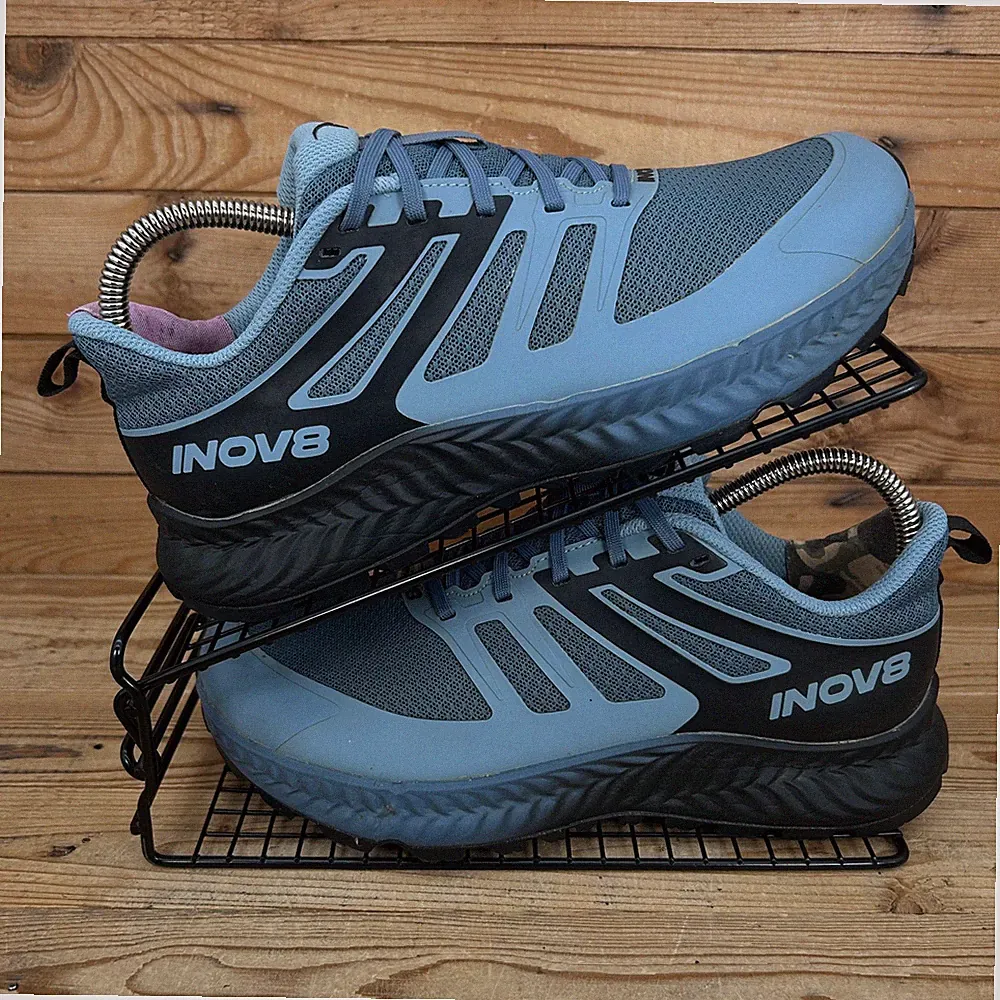 Inov8 Turnschuhe Herren Größe UK 7,5 TrailFly Weite Blau Grau Laufen Wandern Walk Schuhe