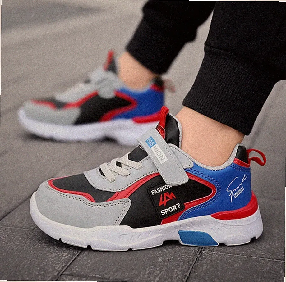 Rote Laufschuhe für Kinder