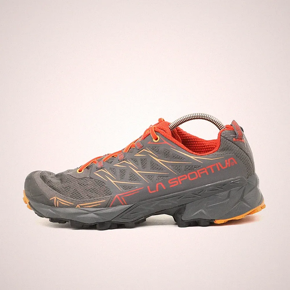 La Sportiva Damen Akyra W's Laufschuhe EU 39.5 Grau Orange 04-223 Mesh Synthetik