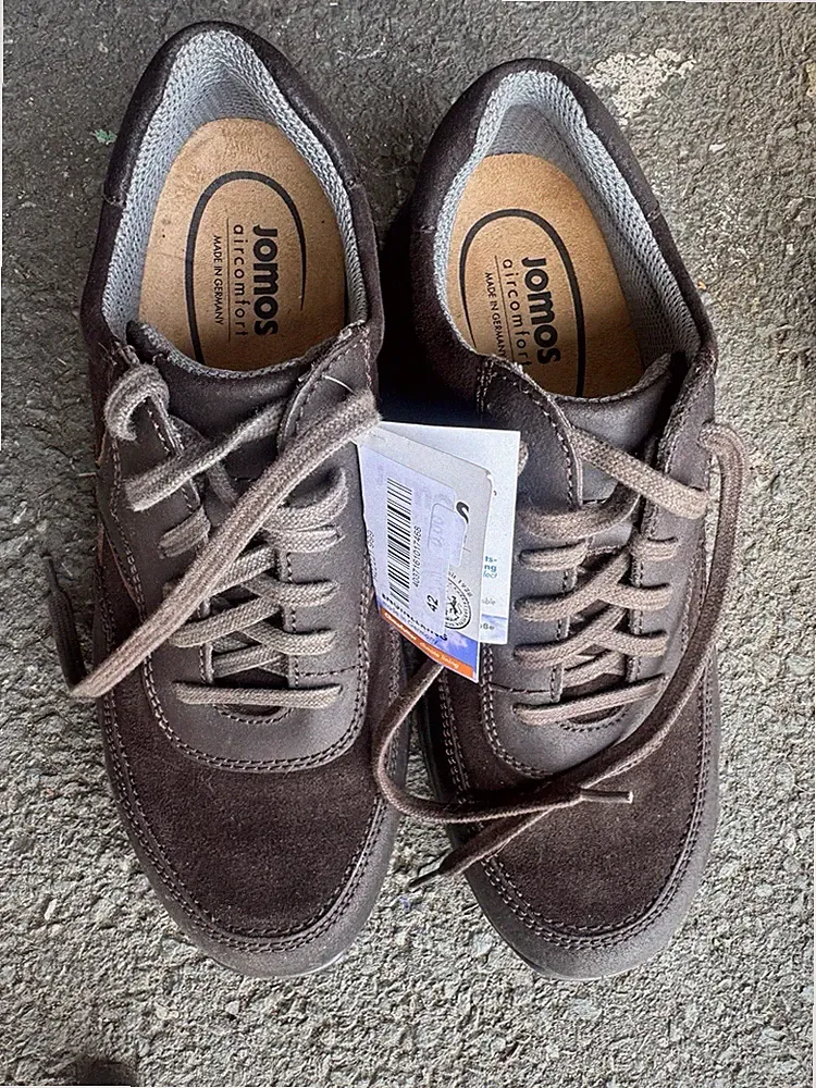 42 Wanderschuh
