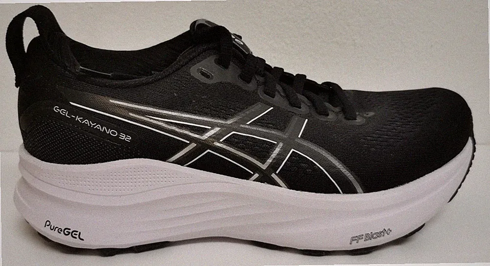 Laufschuhe Asics GEL-Kayano 32 Damen Größe 38 schwarz weiß neu