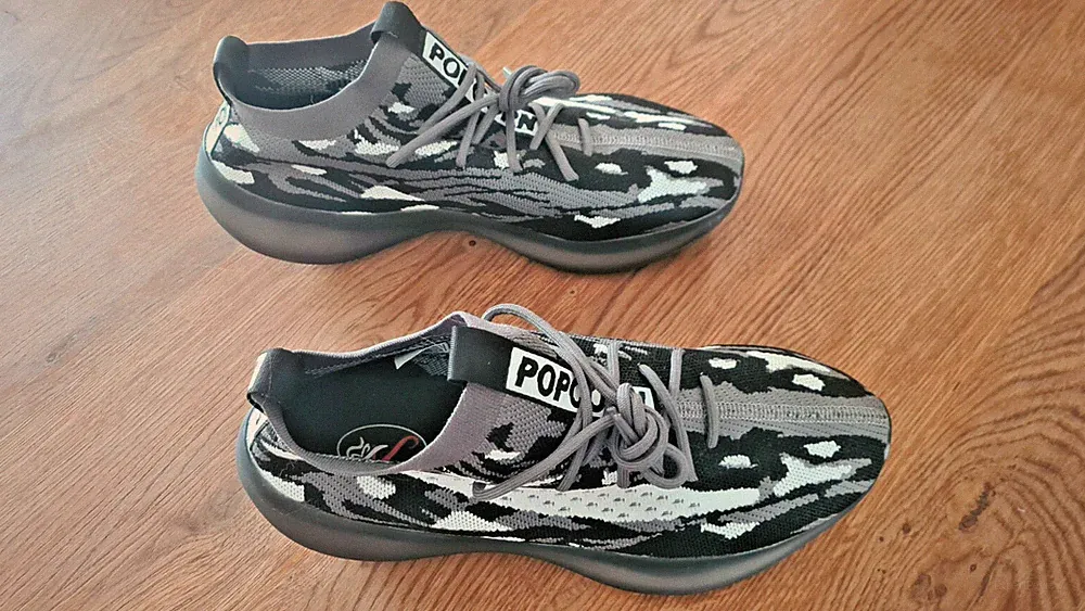 Laufschuhe Herren Neu Größe 45 mit Ultra Boost Sohle laufen wie auf Wolken