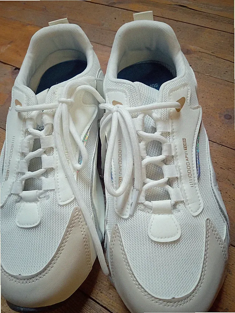 Laufschuhe Nagelneu Gr 43