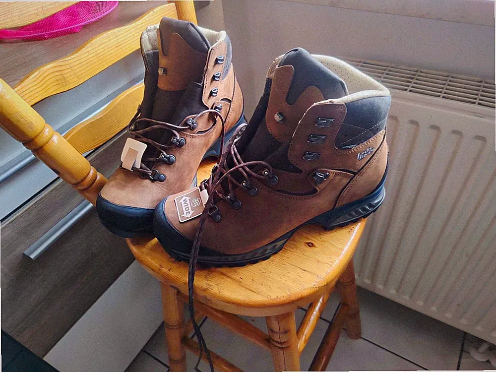 Meindl Herren Wanderschuhe aus Leder Braun/Schwarz