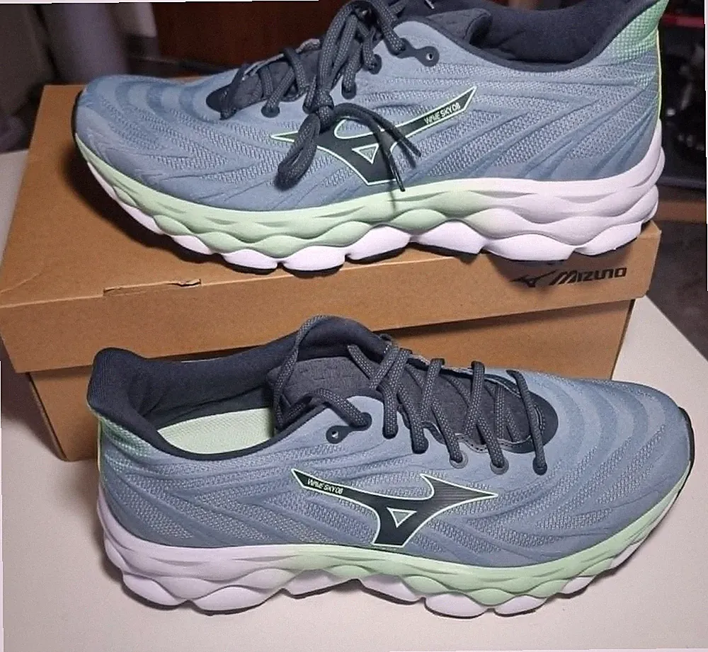 Mizuno Herren Men's Wave Sky 8 Running Laufschuh Gr. 47 NEU
