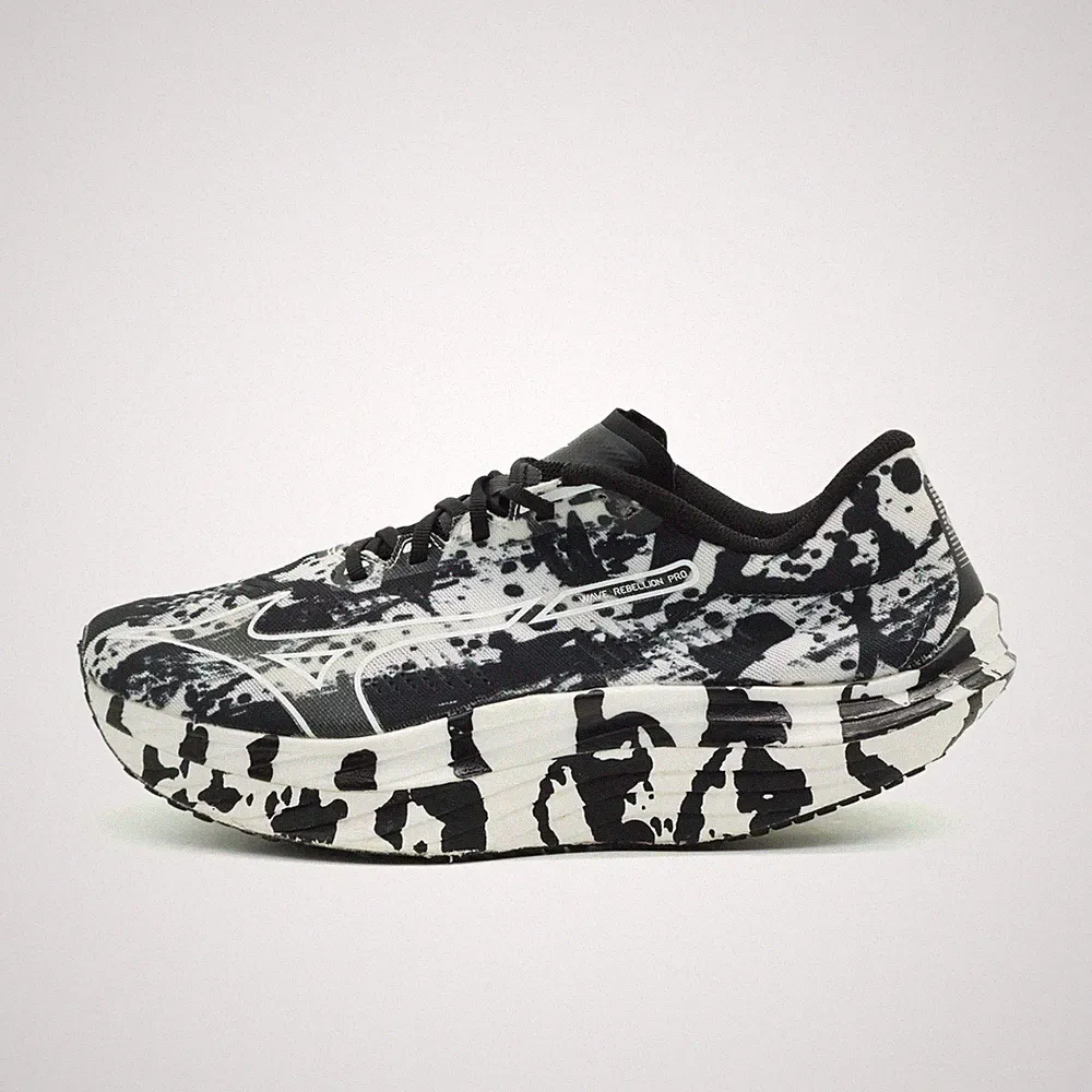 Mizuno Herren Wave Rebellion Pro Sportschuh Schwarz/Weiß Low-Top Laufschuh EU 42